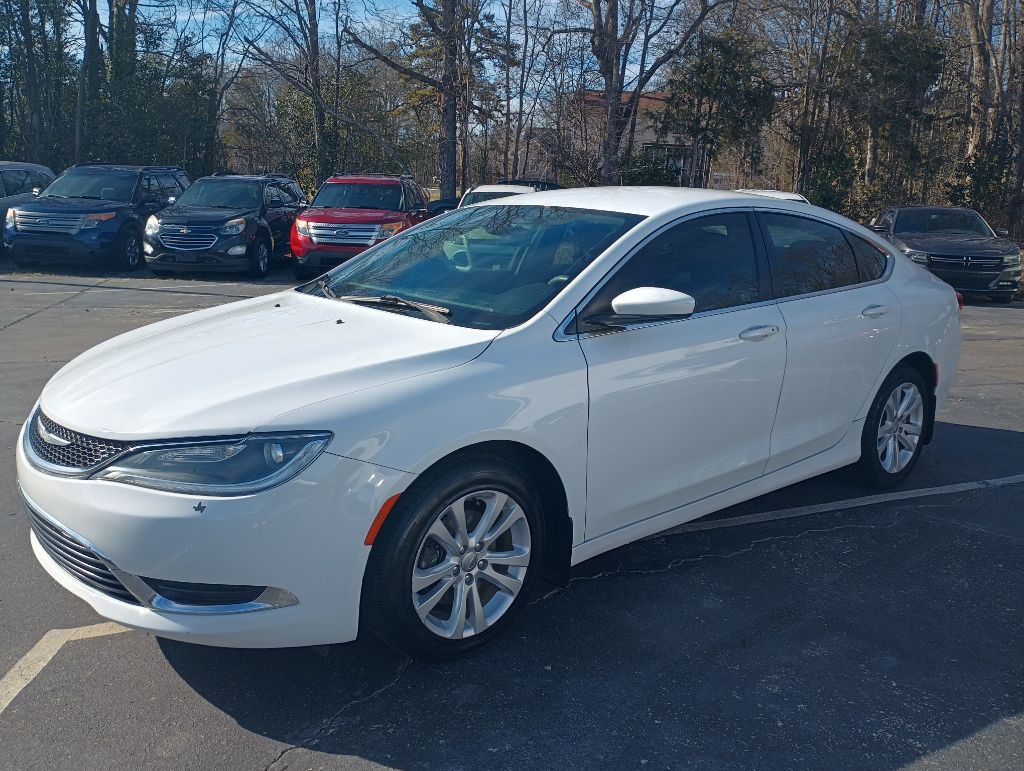 2015 Chrysler 200 Image 5