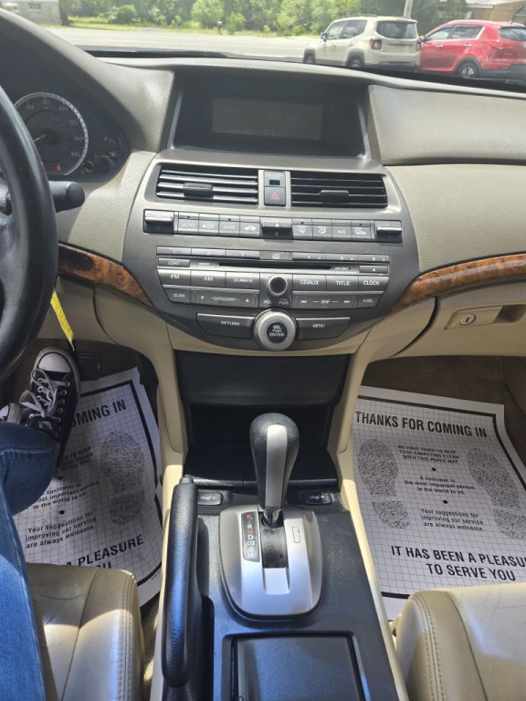 2010 Honda Accord Image 13