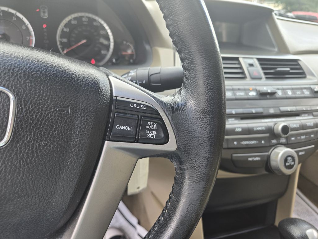 2010 Honda Accord Image 17