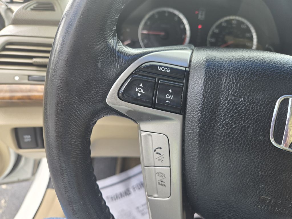 2010 Honda Accord Image 18