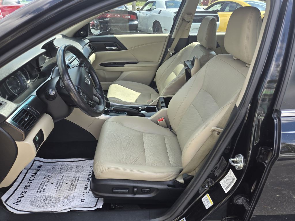 2015 Honda Accord Image 9