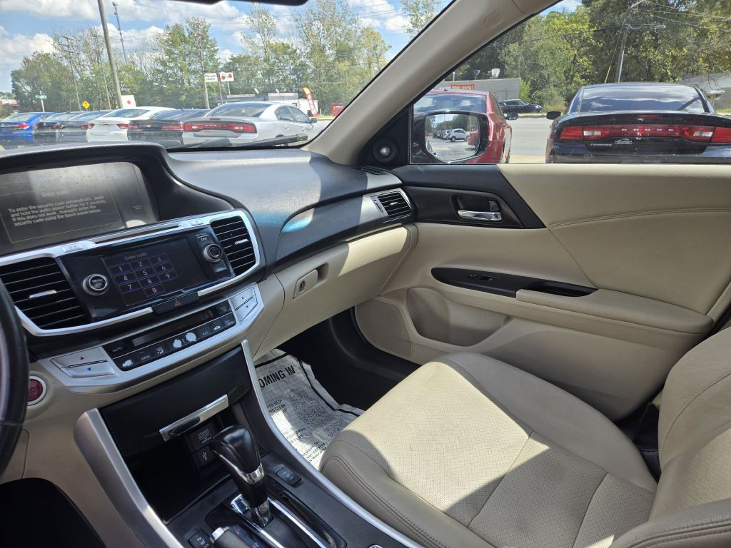 2015 Honda Accord Image 12