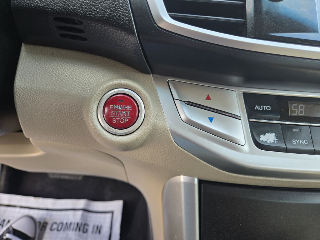2015 Honda Accord Image 20