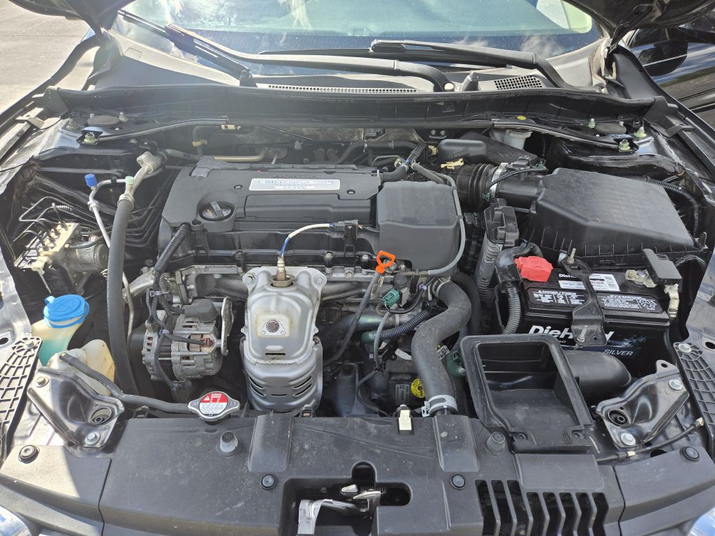 2015 Honda Accord Image 23
