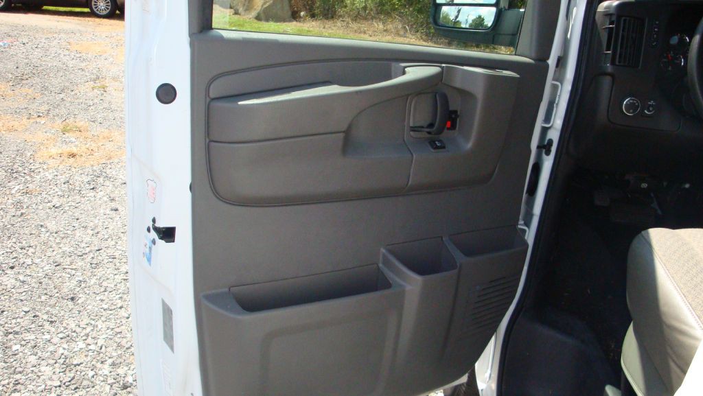 2015 Chevrolet Express Image 5