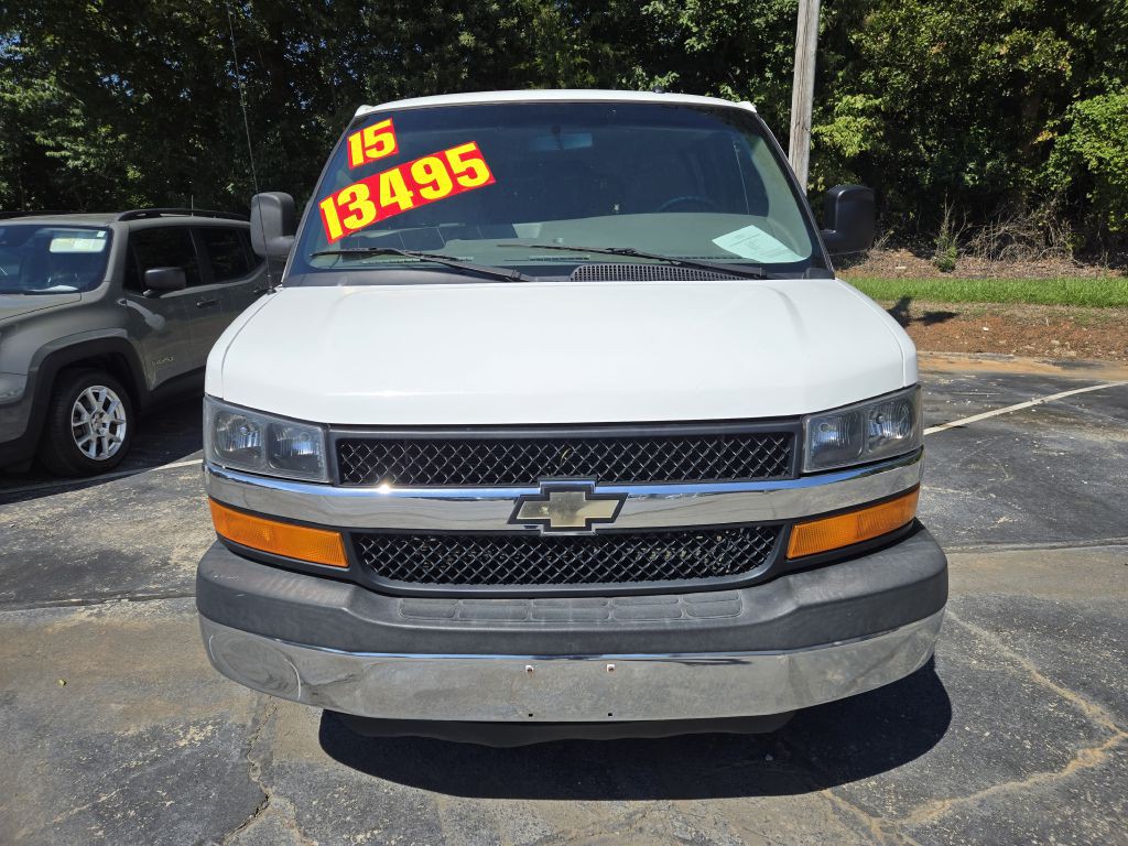 2015 Chevrolet Express Image 3