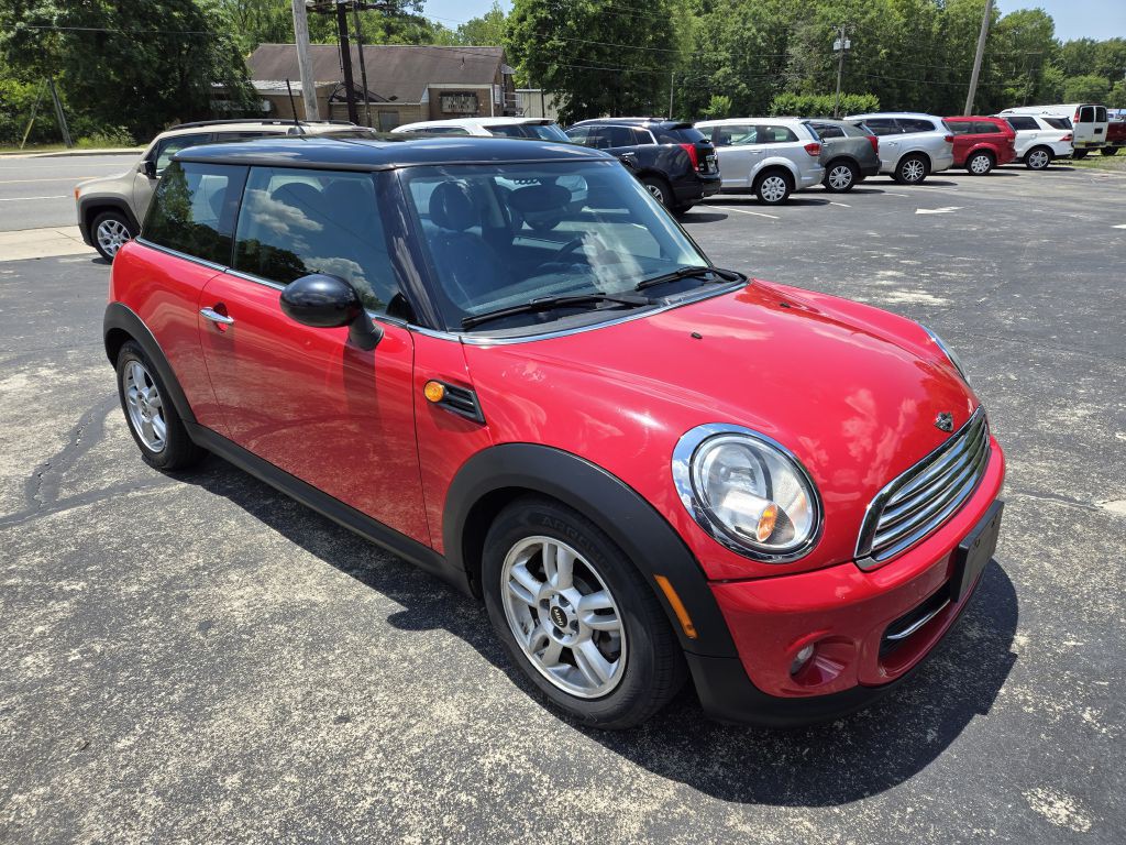 2013 MINI Cooper Image 1