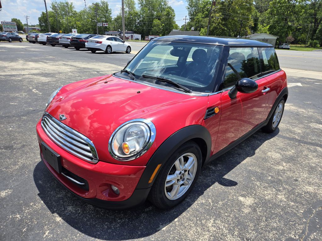 2013 MINI Cooper Image 2