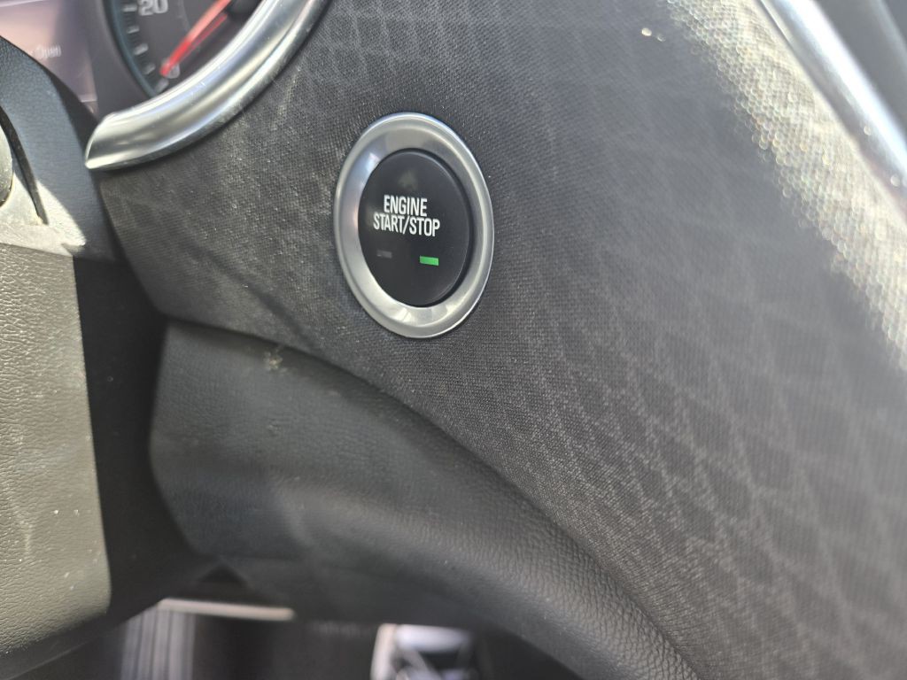 2018 Chevrolet Malibu Image 17