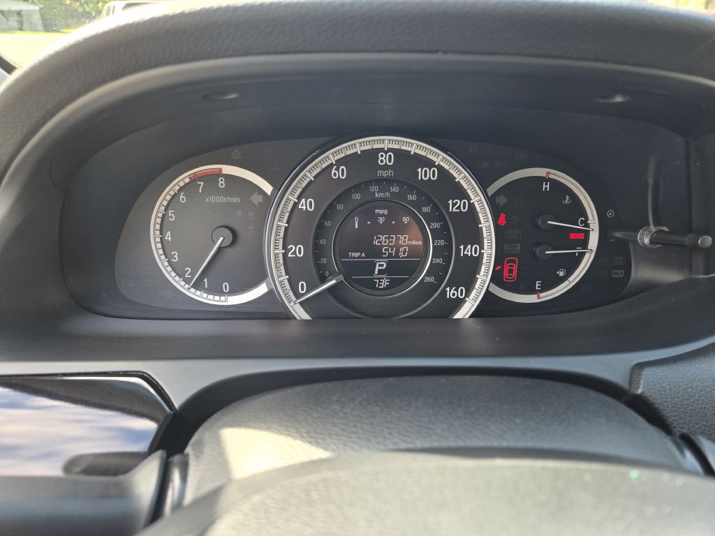 2016 Honda Accord Image 12