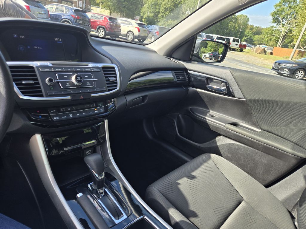 2016 Honda Accord Image 13