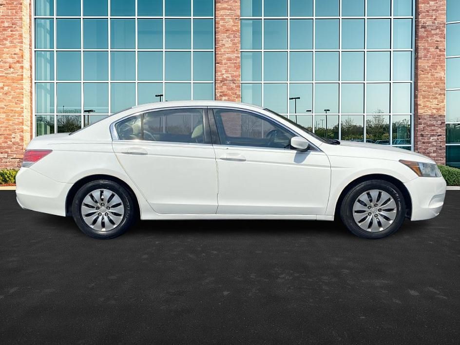 2010 Honda Accord Image 3