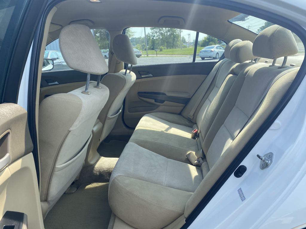 2010 Honda Accord Image 11