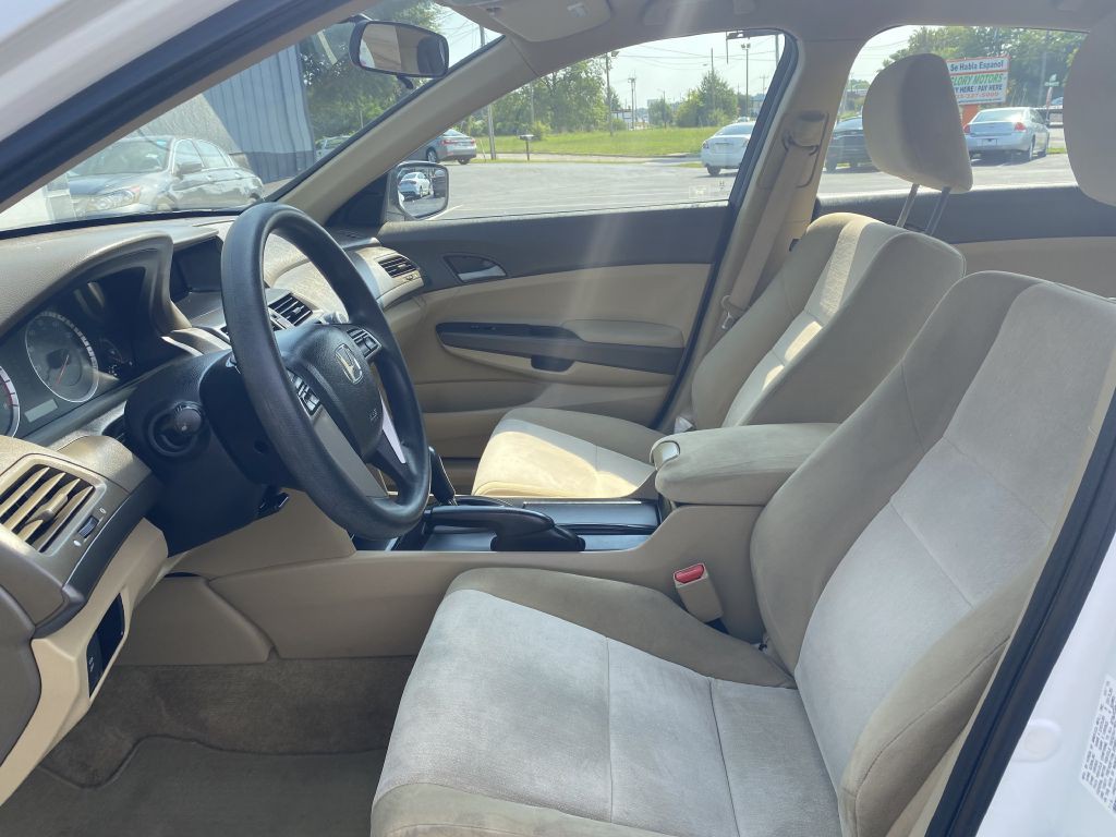 2010 Honda Accord Image 15