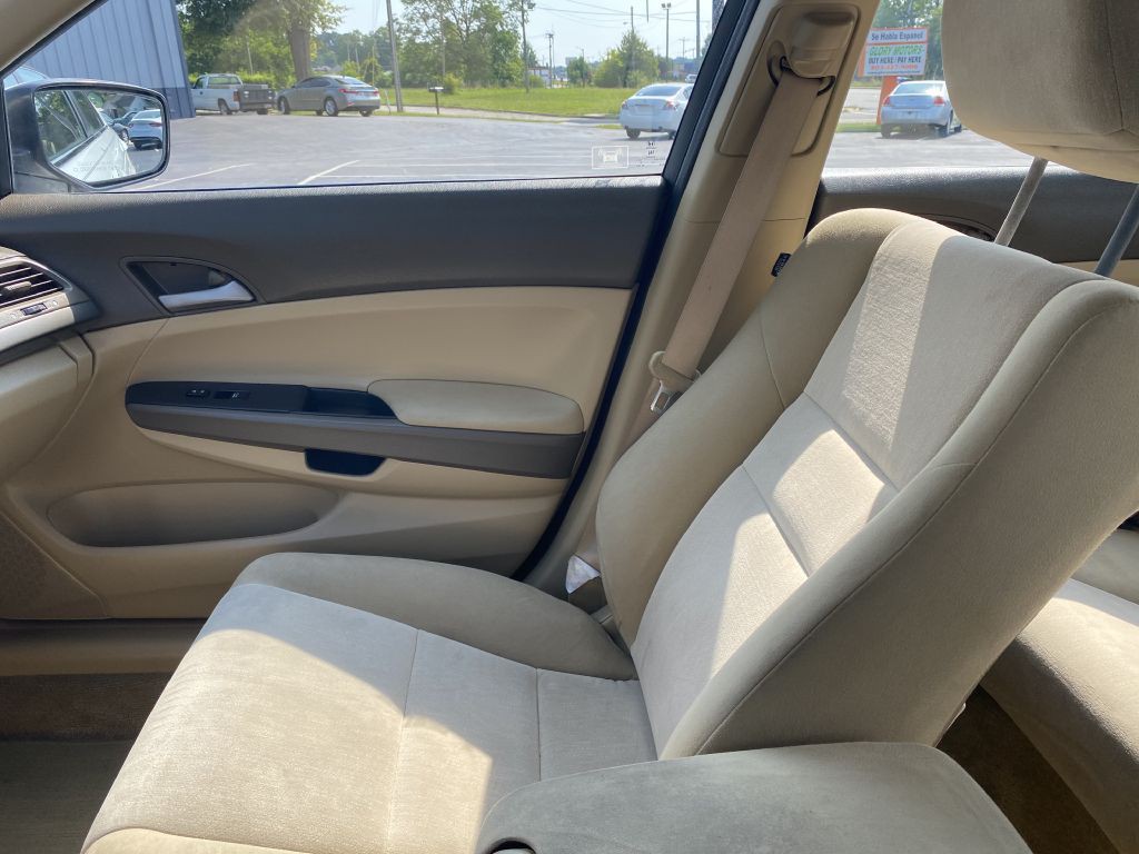 2010 Honda Accord Image 21