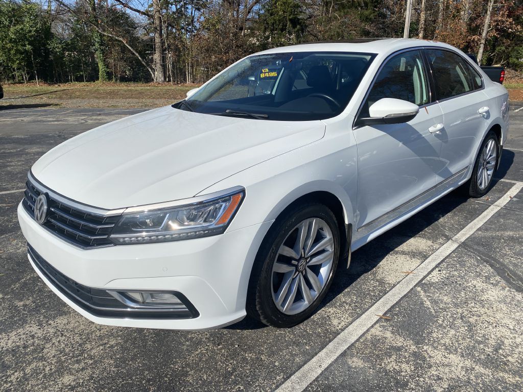 2017 Volkswagen Passat Image 2