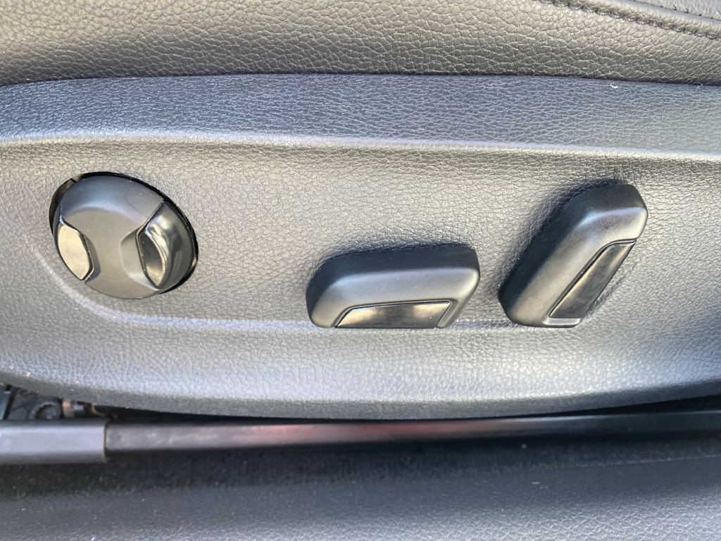 2017 Volkswagen Passat Image 8