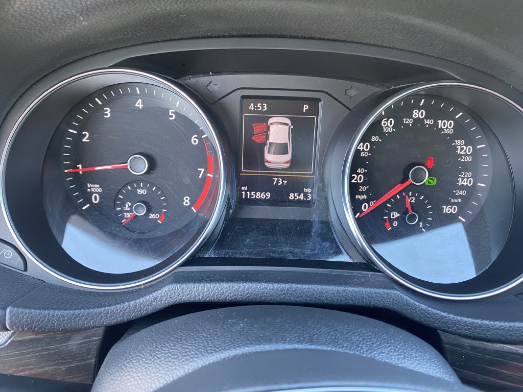 2017 Volkswagen Passat Image 11