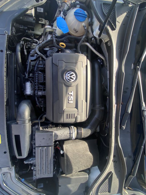 2017 Volkswagen Passat Image 19