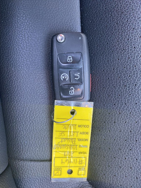 2017 Volkswagen Passat Image 20