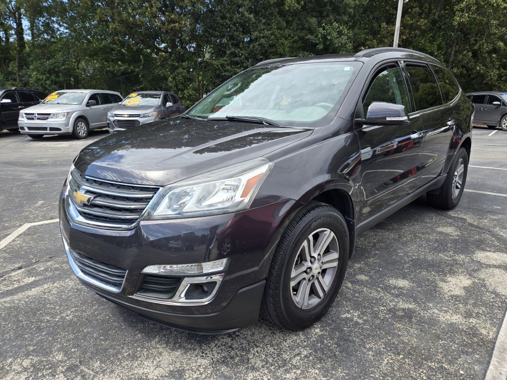2017 Chevrolet Traverse Image 2