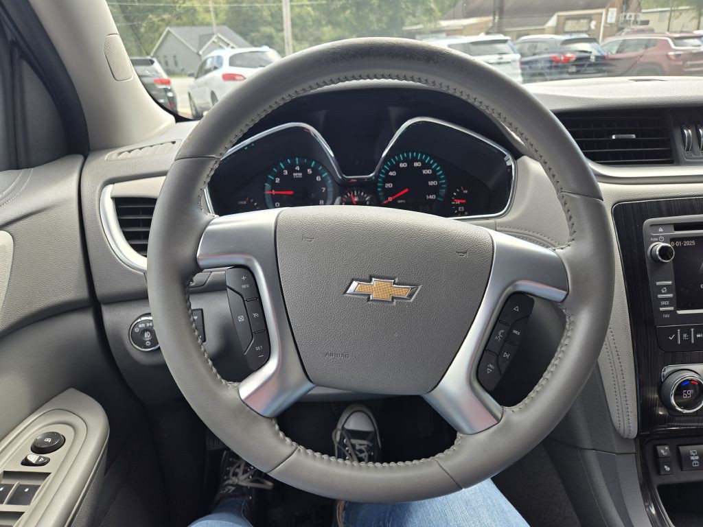 2017 Chevrolet Traverse Image 16