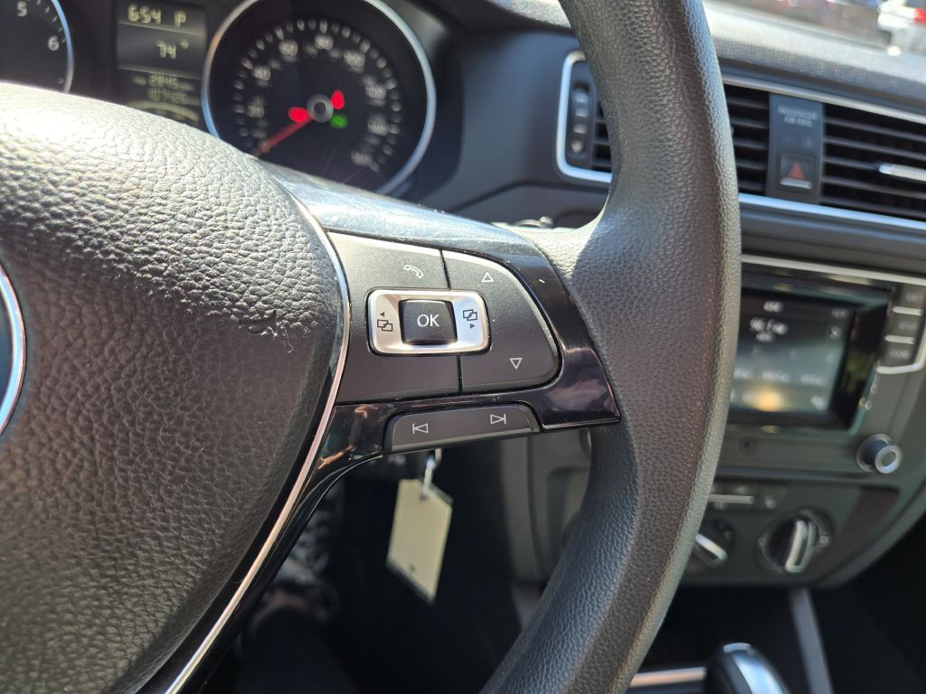 2018 Volkswagen Jetta Image 14