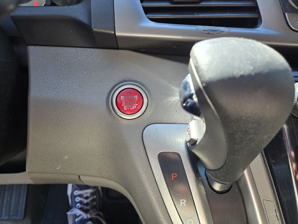 2015 Honda Odyssey Image 16