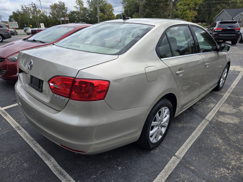 2013 Volkswagen Jetta Image 5