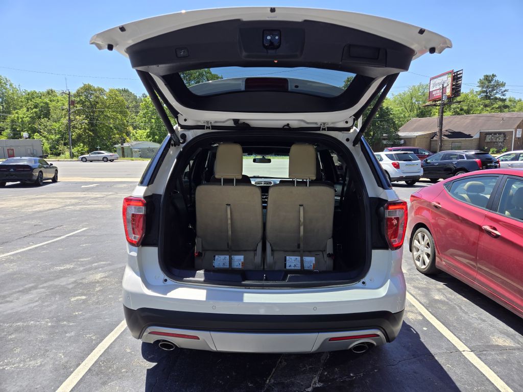 2016 Ford Explorer Image 8