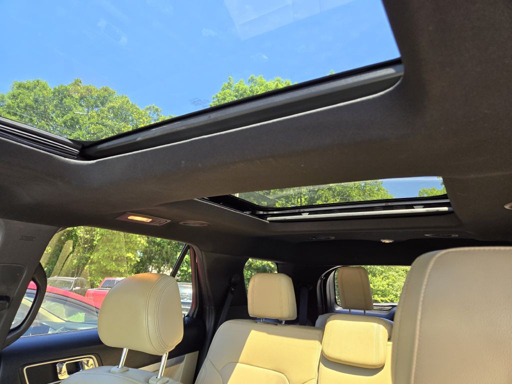 2016 Ford Explorer Image 12