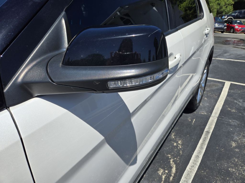 2016 Ford Explorer Image 19
