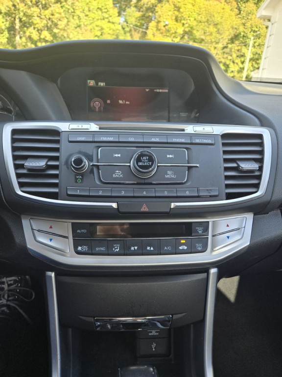 2014 Honda Accord Image 18