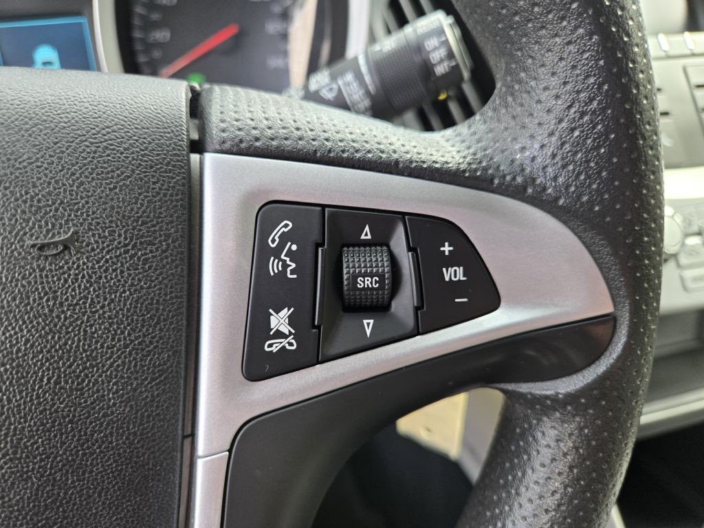 2016 Chevrolet Equinox Image 17