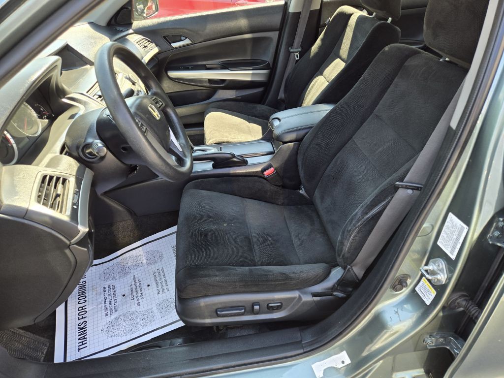 2010 Honda Accord Image 8