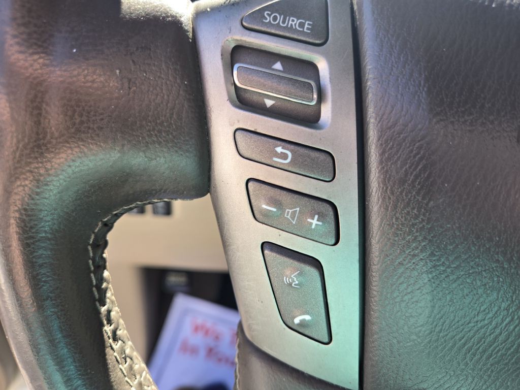 2013 Nissan Armada Image 22