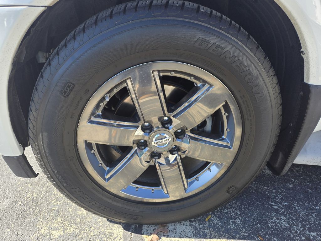 2013 Nissan Armada Image 27