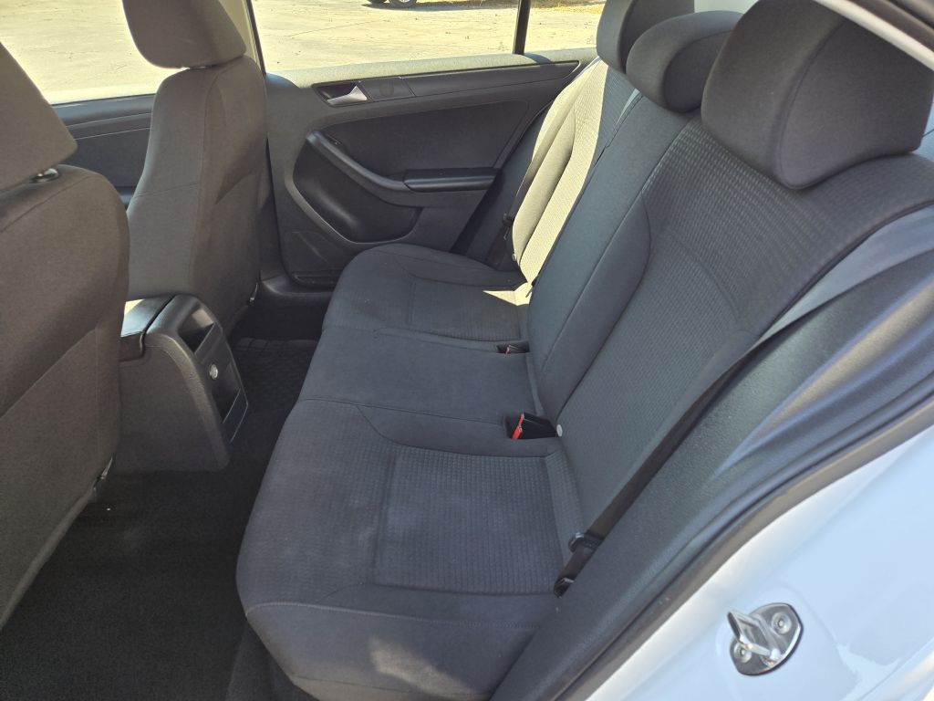 2016 Volkswagen Jetta Image 9