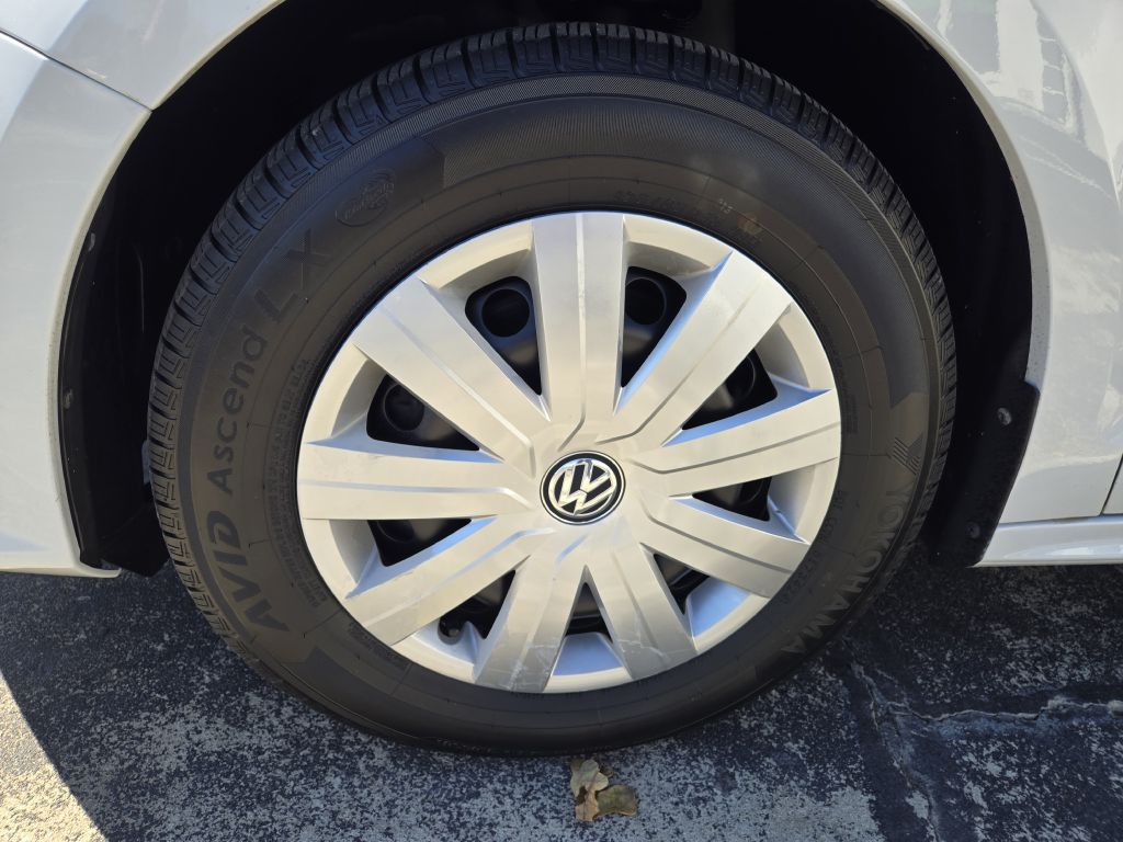 2016 Volkswagen Jetta Image 17