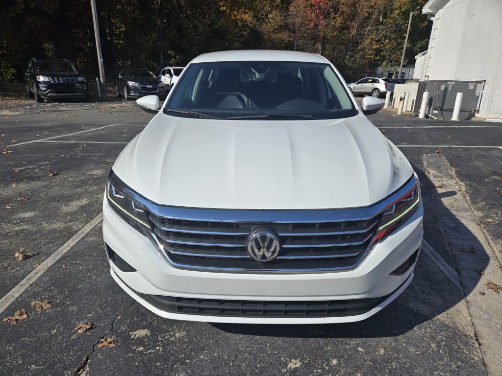 2020 Volkswagen Passat Image 2