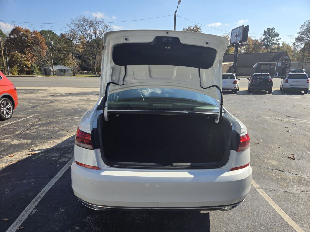 2020 Volkswagen Passat Image 10