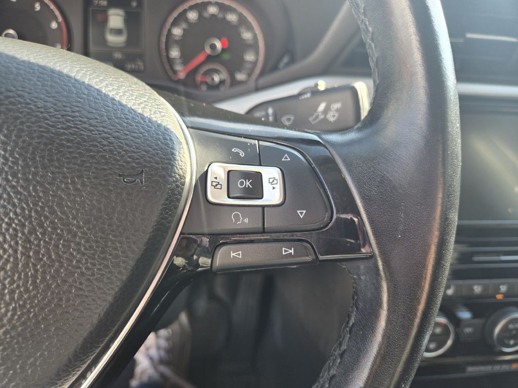 2020 Volkswagen Passat Image 19