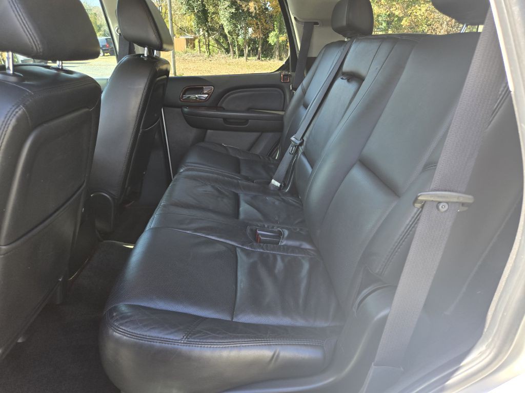 2007 Cadillac Escalade Image 11