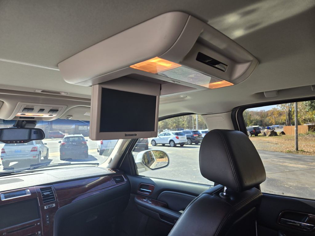 2007 Cadillac Escalade Image 13