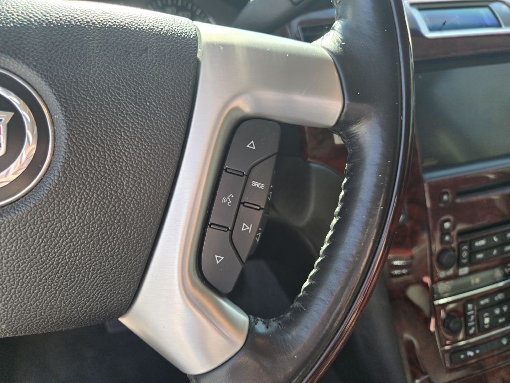 2007 Cadillac Escalade Image 16