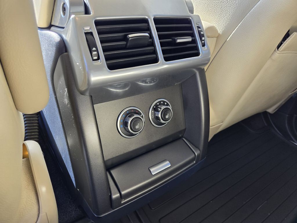 2011 Land Rover Range Rover Image 11