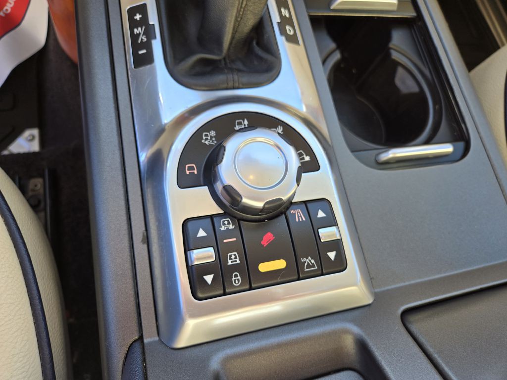 2011 Land Rover Range Rover Image 20