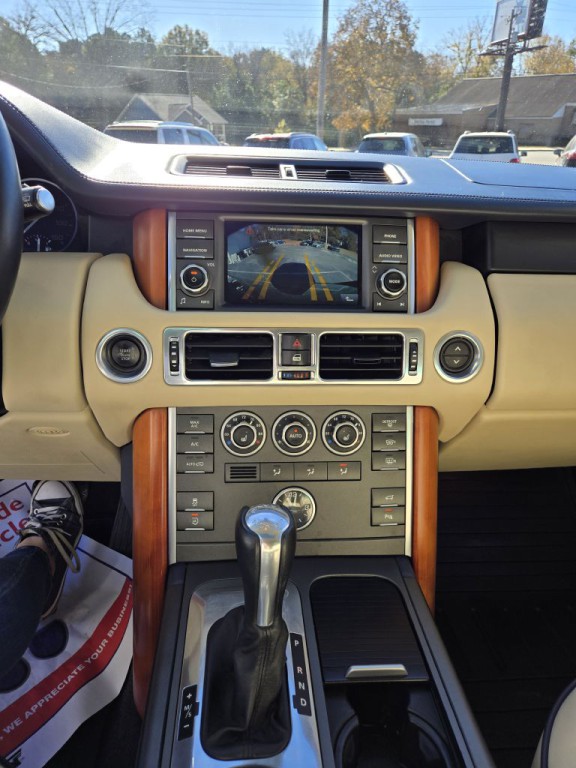 2011 Land Rover Range Rover Image 21