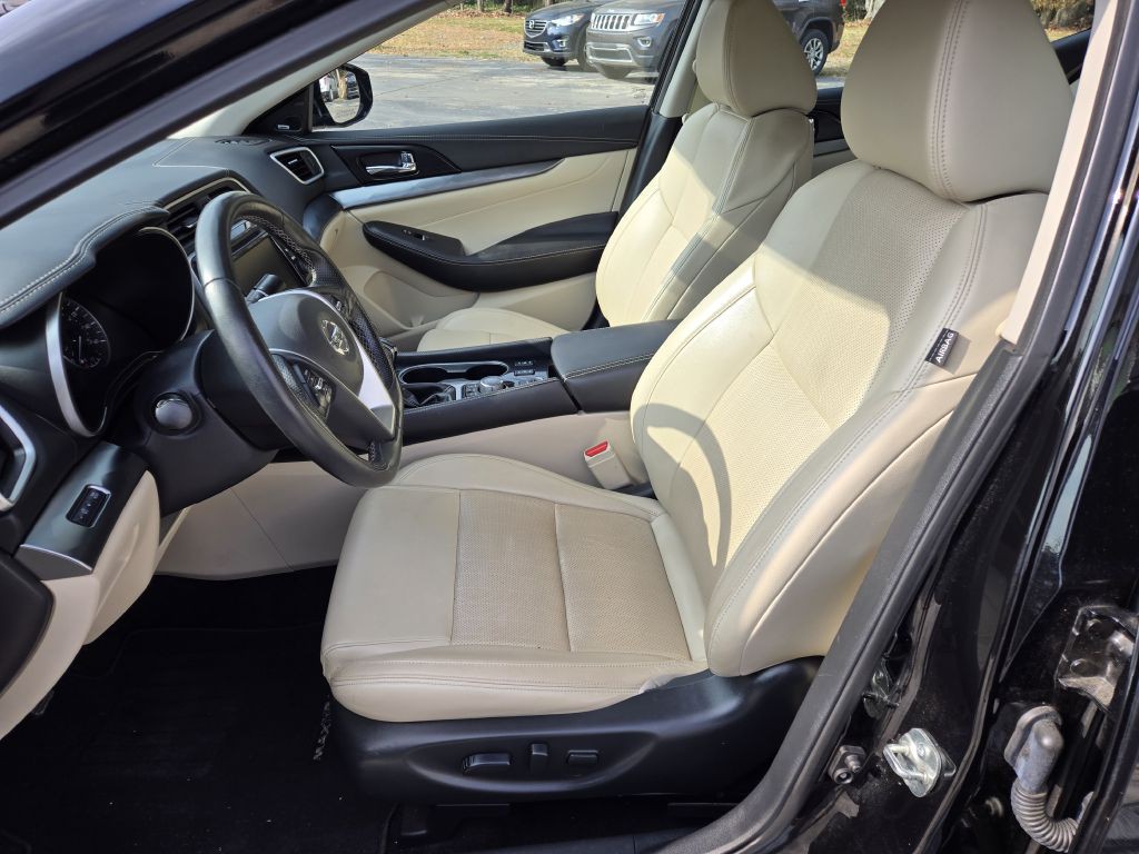 2019 Nissan Maxima Image 10