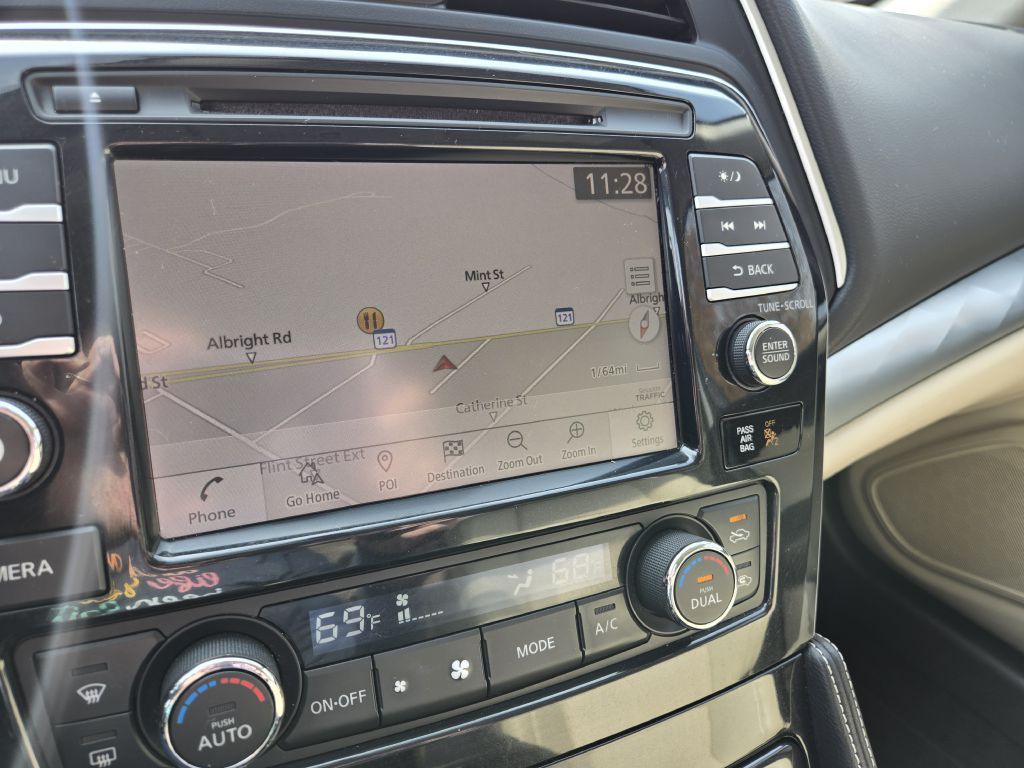 2019 Nissan Maxima Image 18